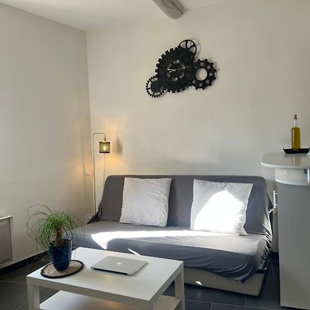 Cosy Studio Hyper Centre Avec Kitchenette & Climatisation Carpentras Luaran gambar