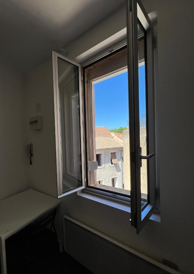 Cosy Studio Hyper Centre Avec Kitchenette & Climatisation Carpentras Luaran gambar