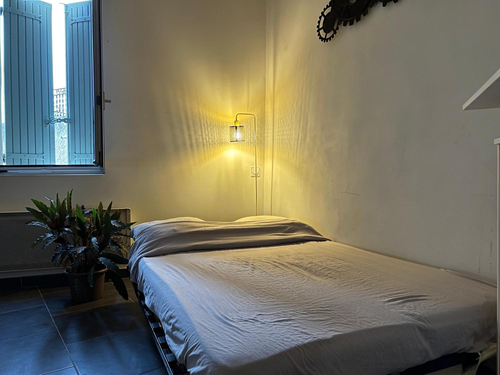 Cosy Studio Hyper Centre Avec Kitchenette & Climatisation Carpentras Luaran gambar
